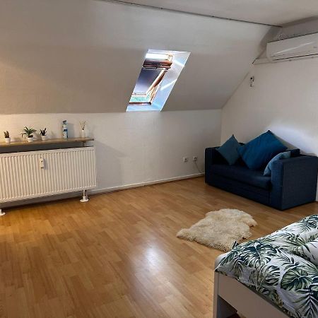 A&V Apartments Gemuetliche Rheinblick Wohnung Apt Daisy Duisburg Bagian luar foto